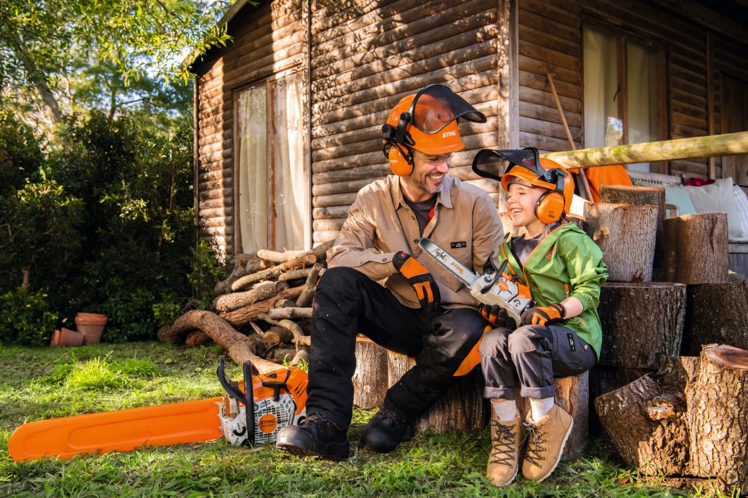 Stihl Legetøjsmotorsav inkl. batterier