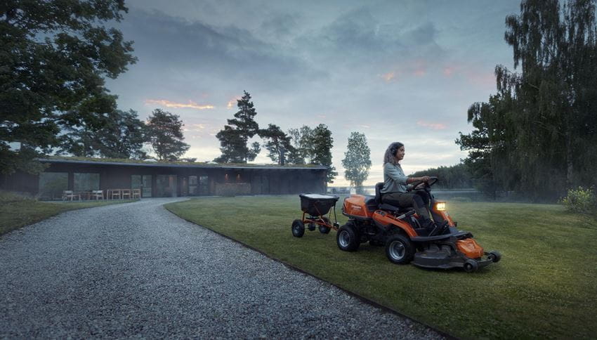 Husqvarna R 216T AWD Ekskl. Klippebord