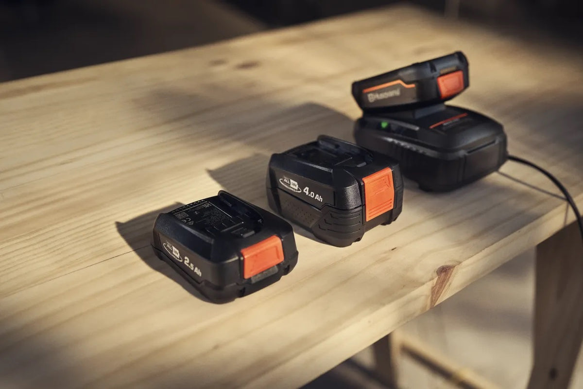 Husqvarna Aspire Batterilader P4A 18-C70