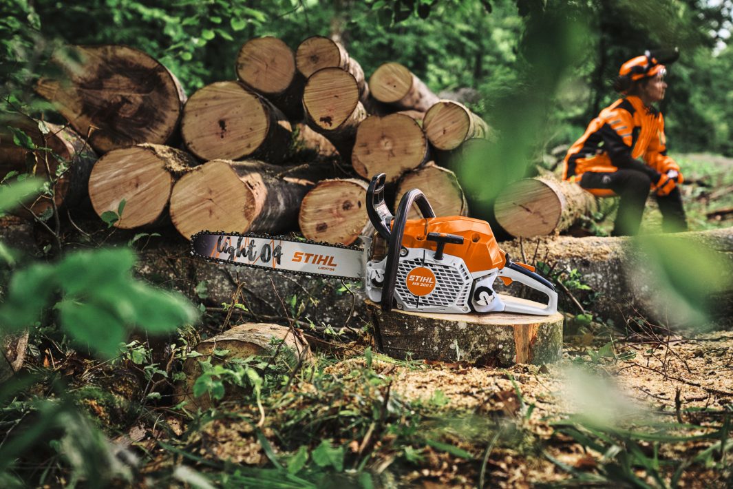 Stihl MS 300.0 C-M Motorsav 16"